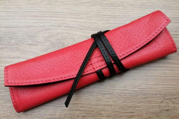 Etui en cuir rouge pour 1 stylo de  Pilot