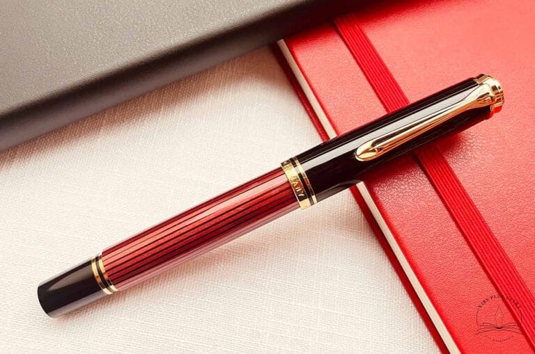 Souveran M600 rouge noir Pelikan 1