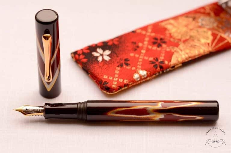 Ukiyo-e Hokusai red 2 Taccia