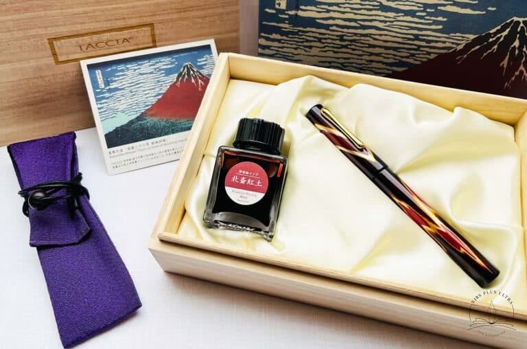 Ukiyo-e Hokusai red Taccia 5