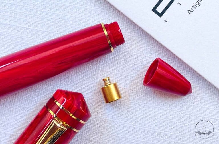 Stylo-plume Write Balance Rouge de Delta 5