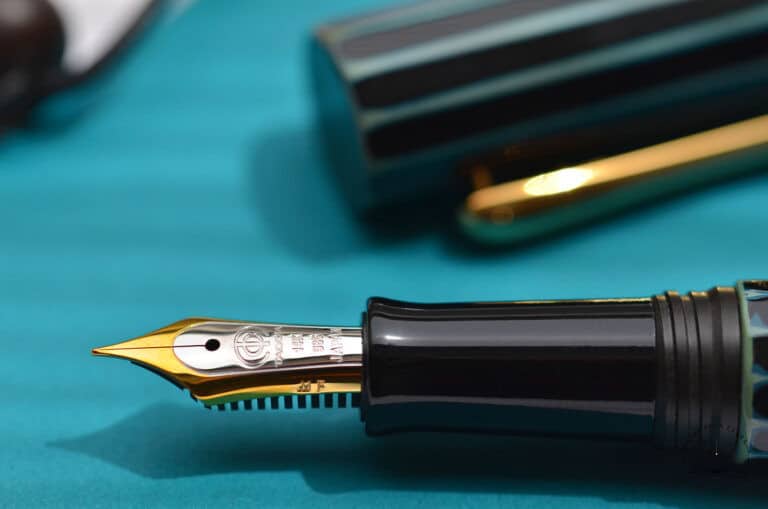 Stylo-plume Kaku-tate Asagi de Taccia 3