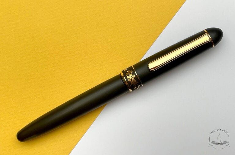 Stylo-plume 3776 Pure Gold Zogan Sakura de Platinum 1