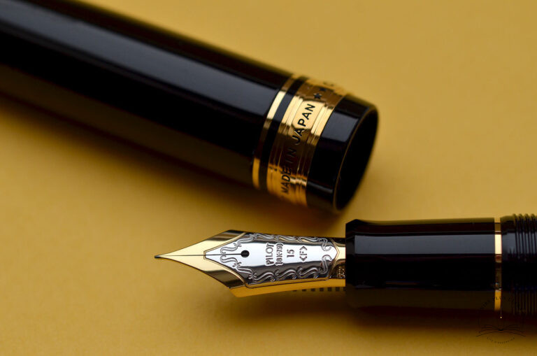 Stylo-plume Custom 845 Noir de Pilot 3