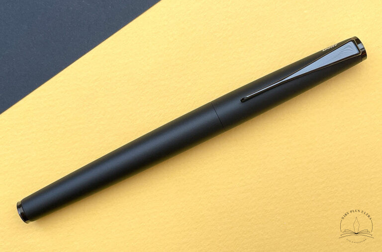Studio Lx All Black Fountain pen by Lamy 1