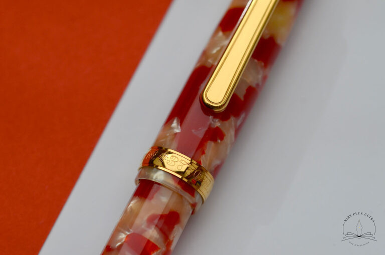 3776 Century Koi Fountain pen by Platinum 4