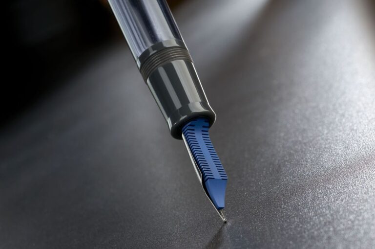 Stylo-plume Prestige de Delta 3