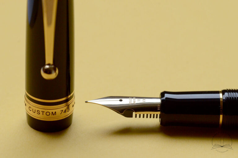 Stylo-plume Custom 743 de Pilot 3