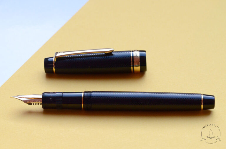 Stylo-plume Justus Noir Or de Pilot 2