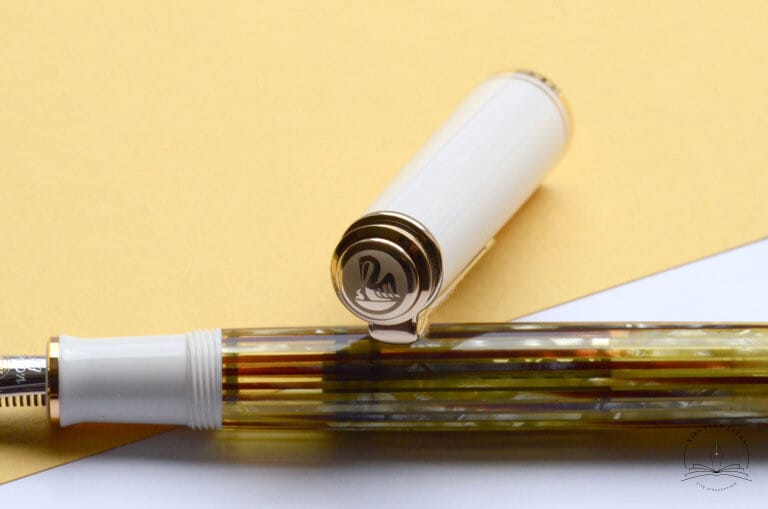 Stylo-plume Souverän M400 Tortoiseshell-White de Pelikan 4