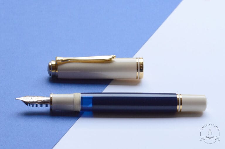 Stylo-plume Souverän M800 Cream Blue de Pelikan 2