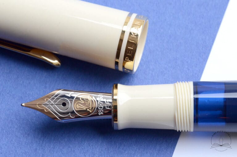 Stylo-plume Souverän M800 Cream Blue de Pelikan 3