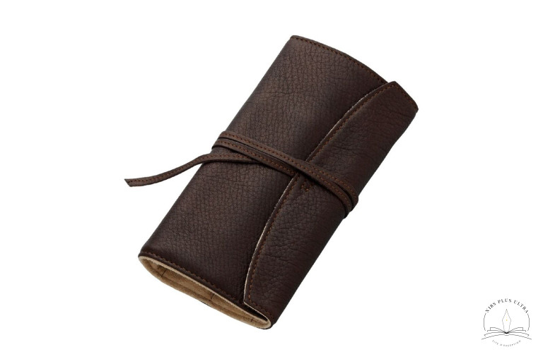 Brown leather case for 5 pens by Pilot