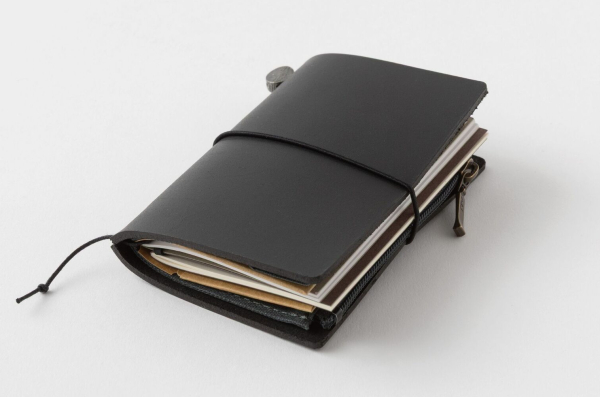 Set Noir 20è anniversaire de Traveler's Company 1