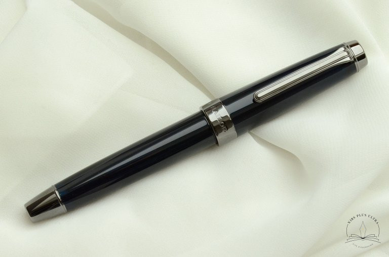 Professional Gear Anchor Black Fountain pens by Sailor 1