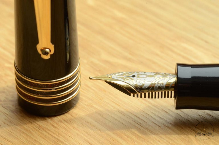 Stylo-plume DV Original Glow up de Delta 3