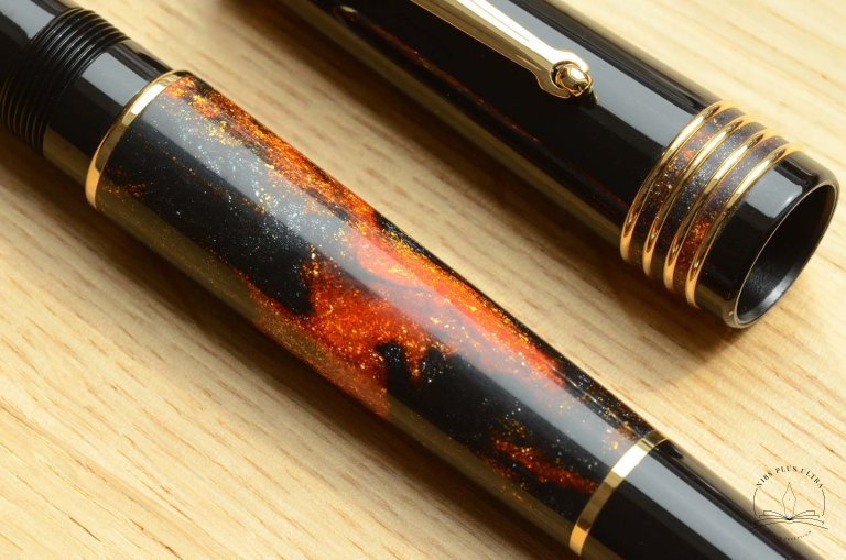 Stylo-plume DV Original Glow up de Delta 4