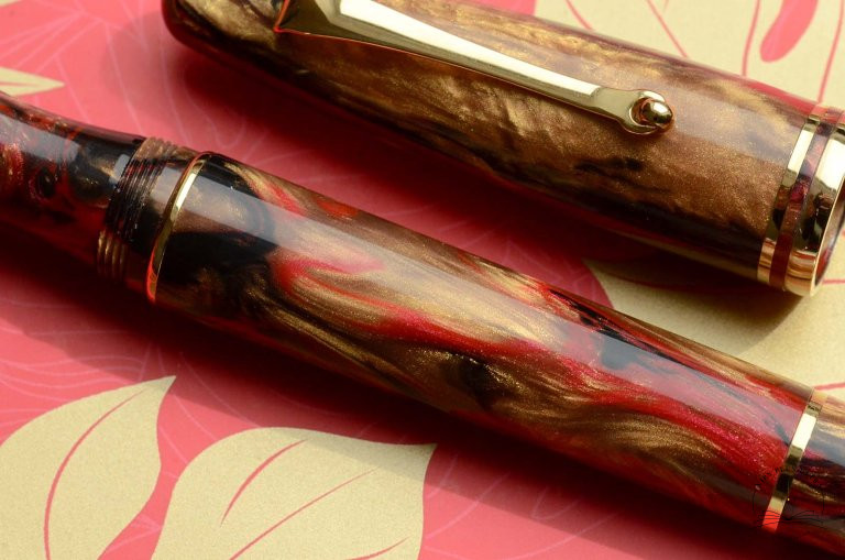 Stylo-plume Ultra Ogiva Golden Rule de Maiora 4