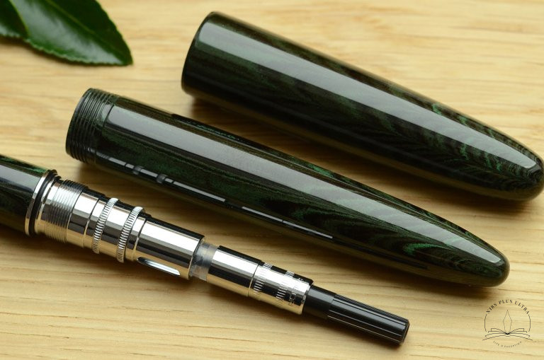 Stylo-plume King of Pens Ripple Aoine Ebonite de Sailor 4