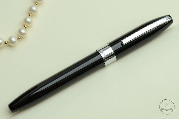 Stylo-plume Legacy Noir Chrome de Sheaffer 1