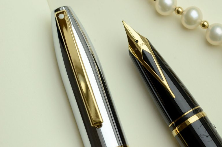 Stylo-plume Legacy Noir Or de Sheaffer 3