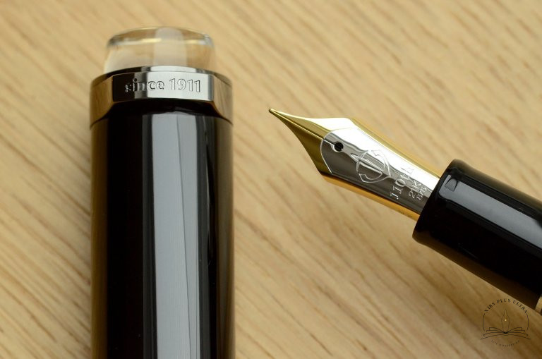 Stylo-plume 110è Anniversaire Kurogane de Sailor 3