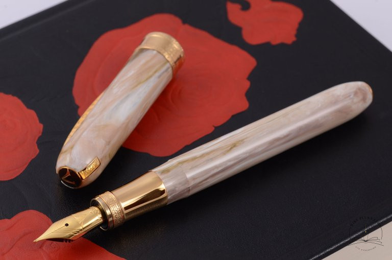 Comedia Virgil Fountain pen by Visconti 2