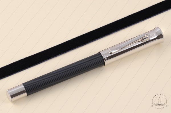 Stylo-plume Guilloché Ciselé de Graf von Faber-Castell 1