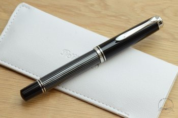 Souverän M805 Stresemann Fountain pen by Pelikan 1