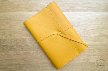 Carnet en cuir A5 Moutarde de Atelier De Laforêt 1