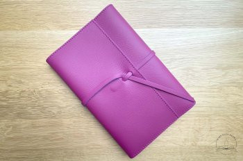 Carnet en cuir A5 Pourpre de Atelier De Laforêt 1