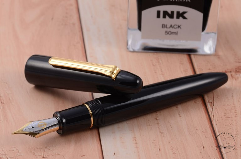 Stylo-plume 1911 King of Pens Naginata Togi de Sailor 2