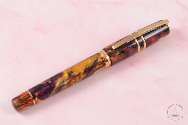 Stylo-plume Homo Sapiens Nebula Orion de Visconti 1